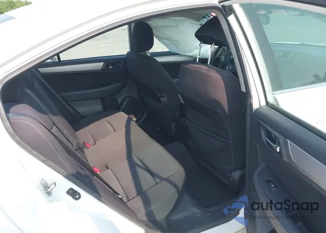 2015 Subaru Legacy 2.5I Premium z USA, uszkodzony, nr VIN 4S3BNAC68F3050166